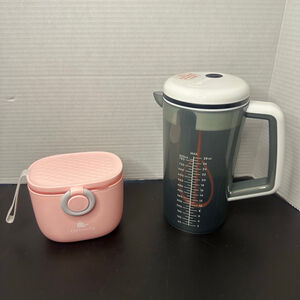 Baby Formula Breeza One Step Mixer & Travel Case Container